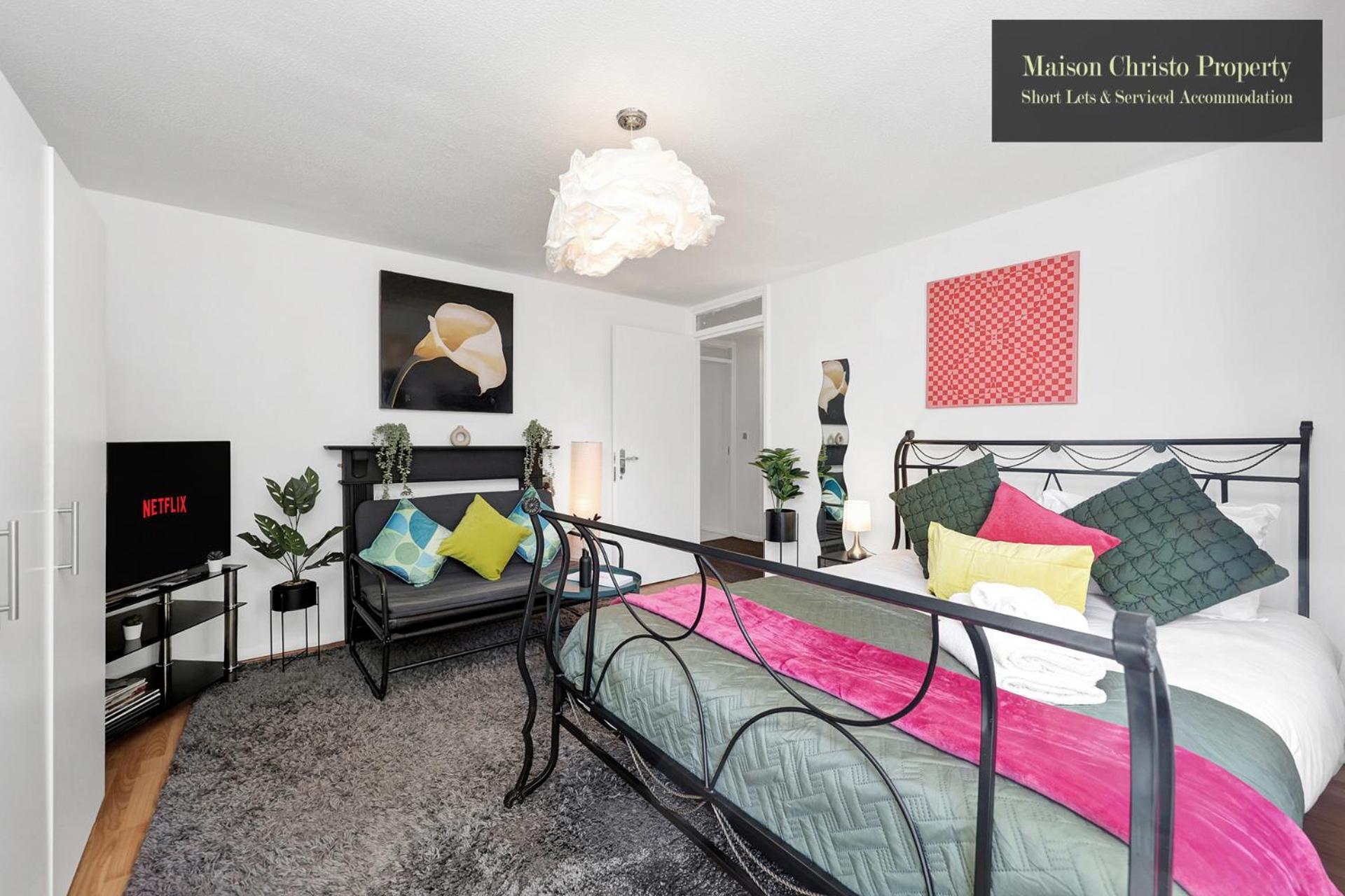 Weekly Or Monthly Stays, London, Stepney Green, 2bedroom Apt, Sleeps 6, Servcied By Maison Christo Short Lets & Serviced Accomdation * Londra