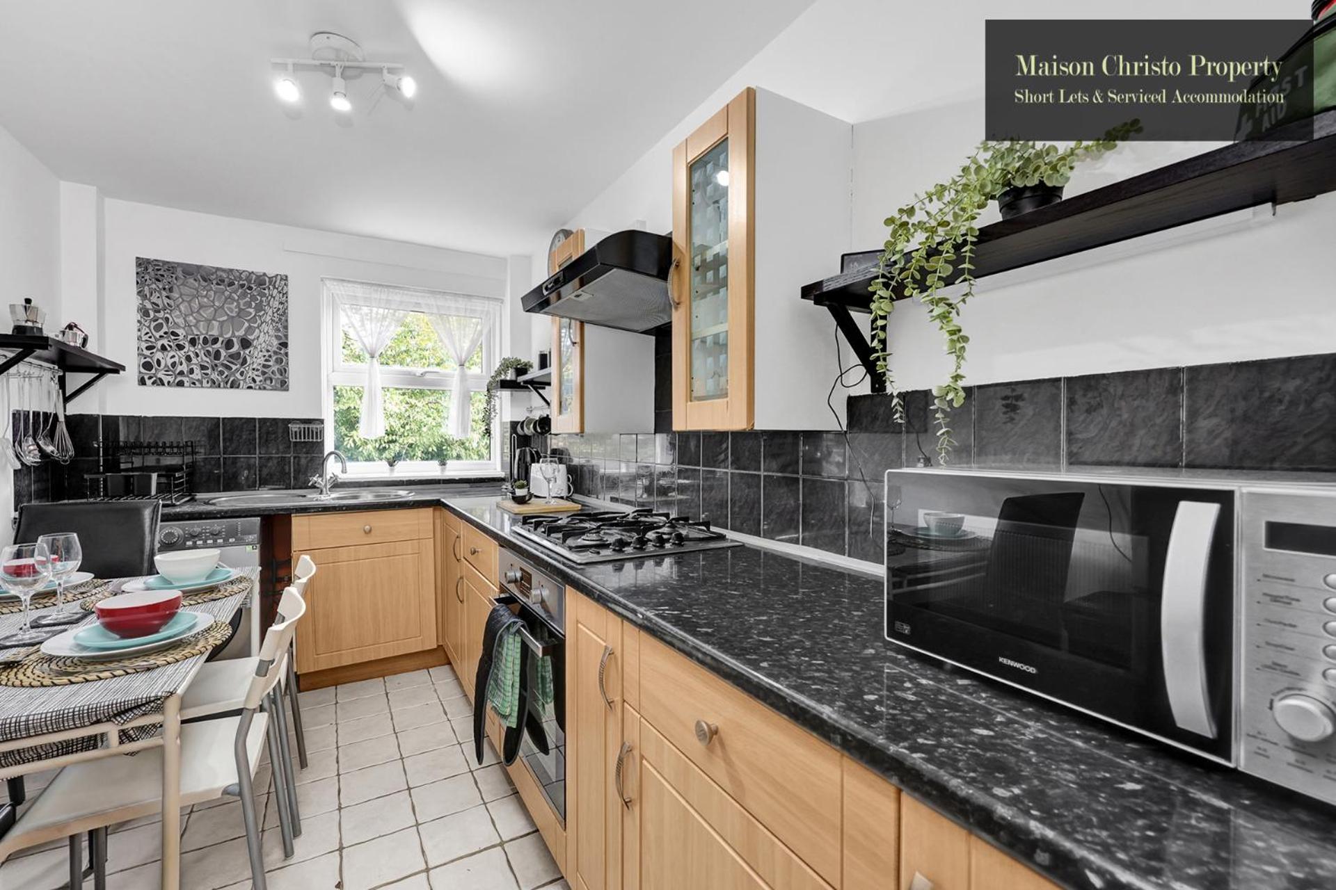 Weekly Or Monthly Stays, London, Stepney Green, 2bedroom Apt, Sleeps 6, Servcied By Maison Christo Short Lets & Serviced Accomdation Appartamento